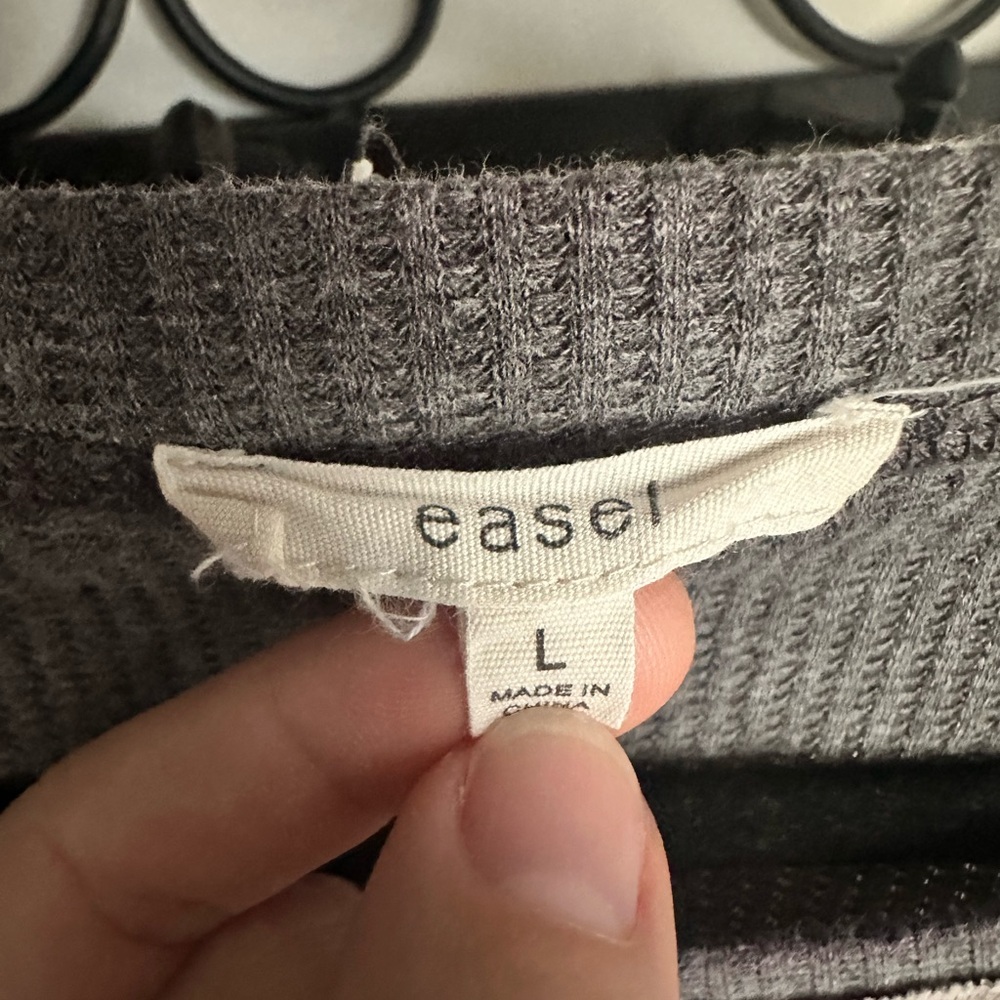 Easel Gray Ribbed Patchwork Knit Top - image 4